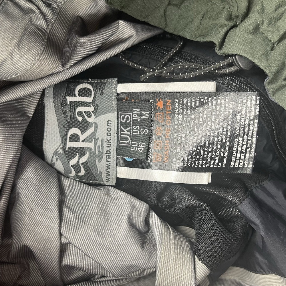 Rab QWA-31 Bergen Jacket Event Black Green Hooded Rain Coat Men’s Small - Picture 11 of 16